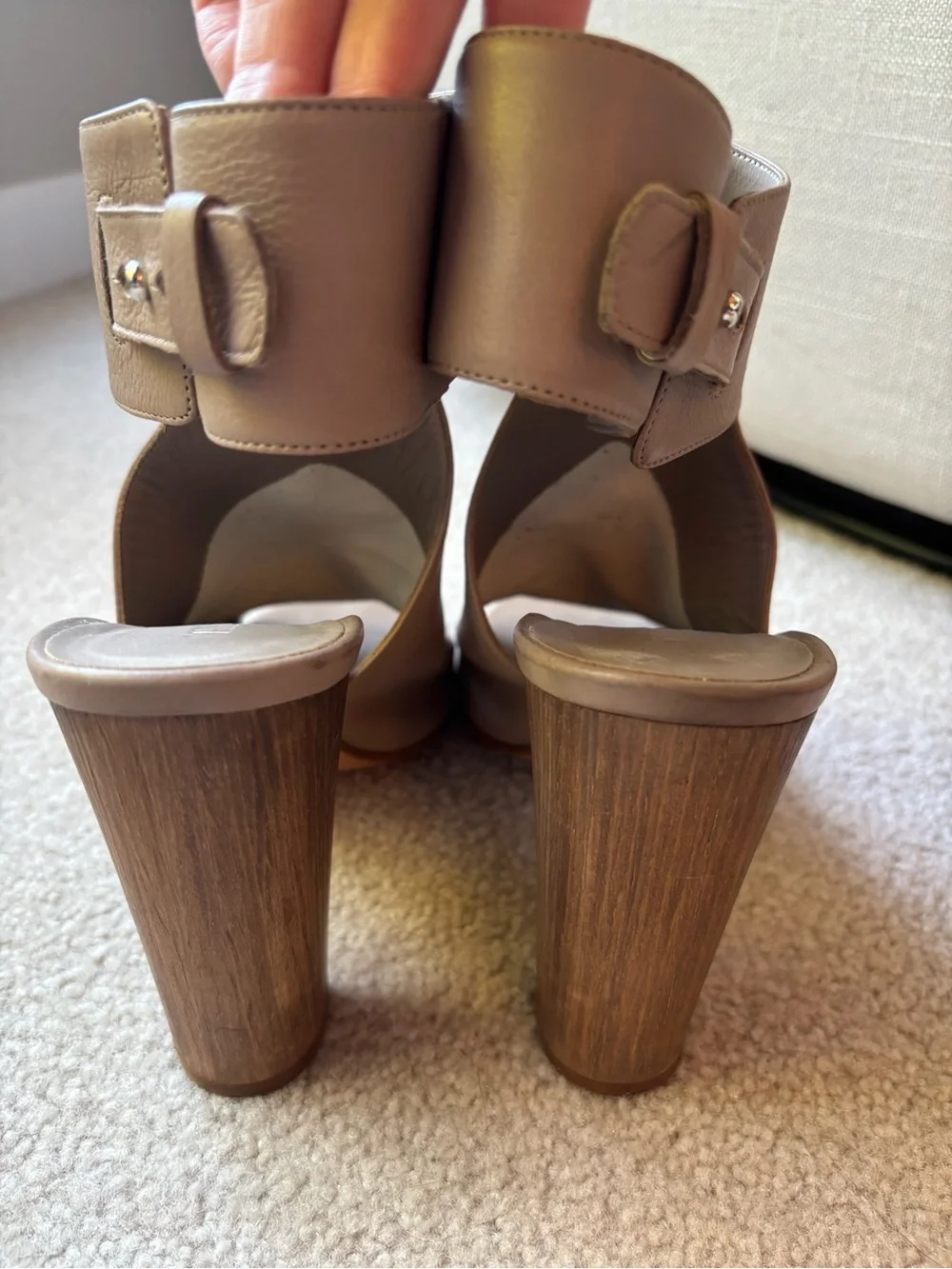 Vince Beige Leather Open-Toe Block Heel Sandals